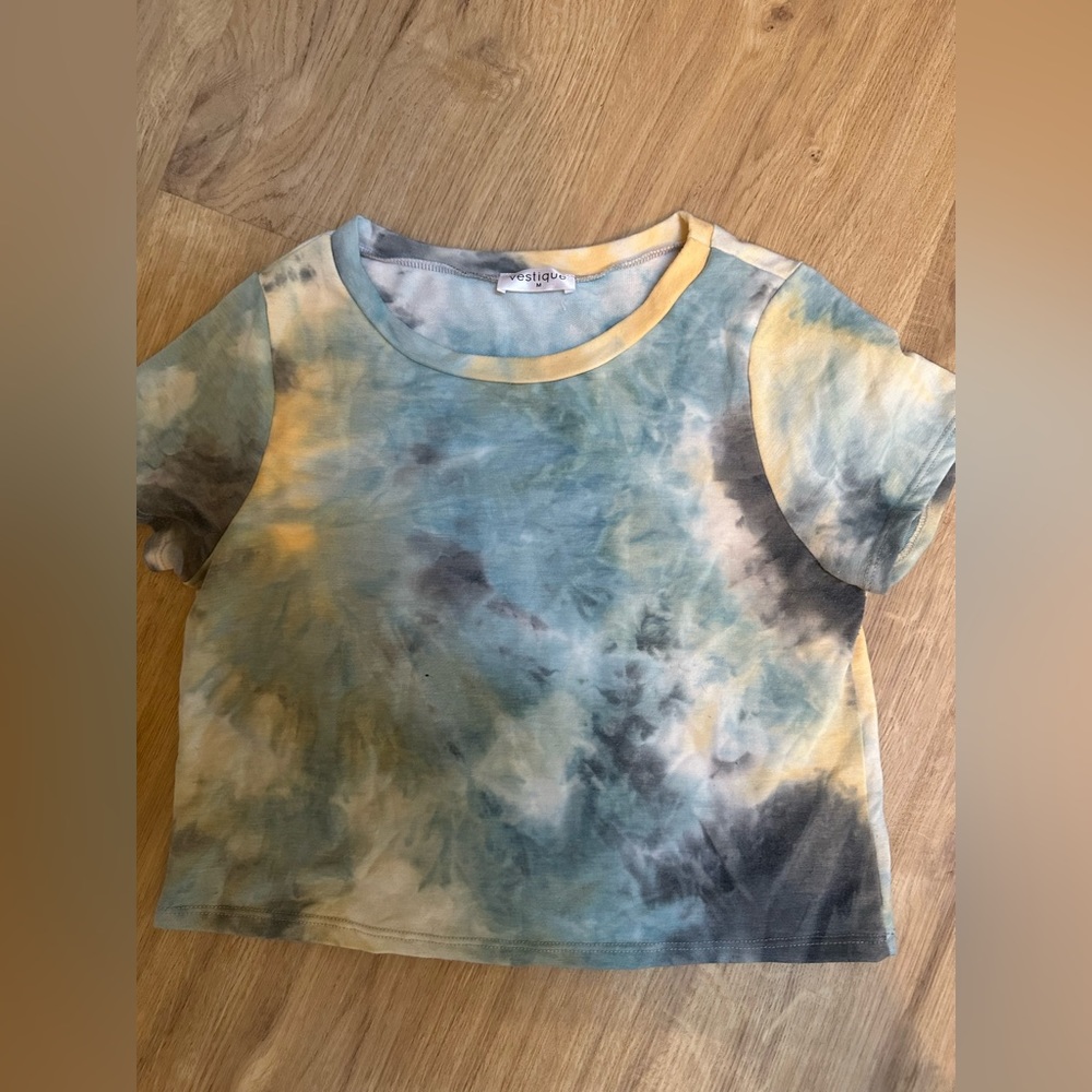 Vestique tie dye crop shirt